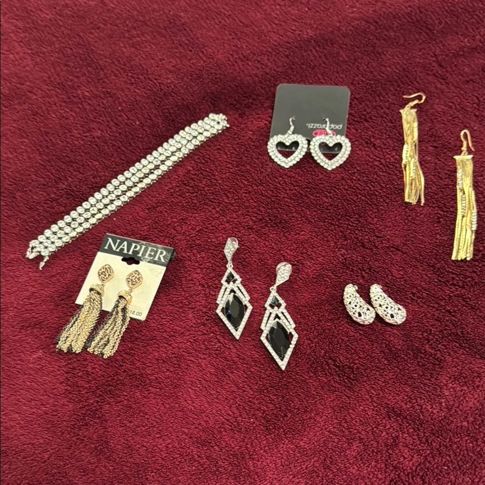 5 pierced earnings and 1 bracelet Gold and Silver Earrings Collection